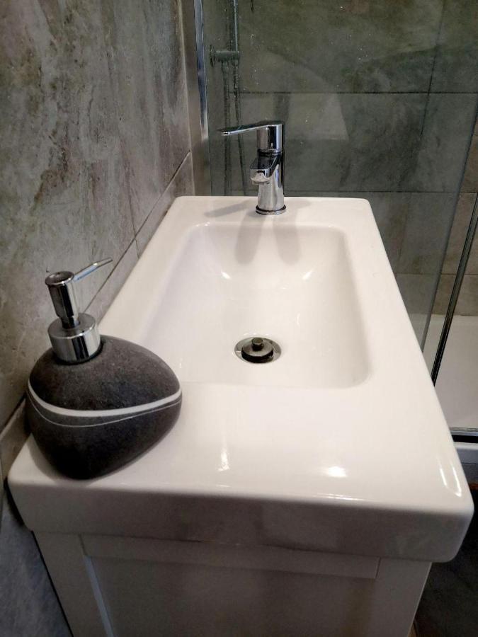 Camera E Bagno Privato A 3 Minuti Dalla Stazione Bologna Exterior photo